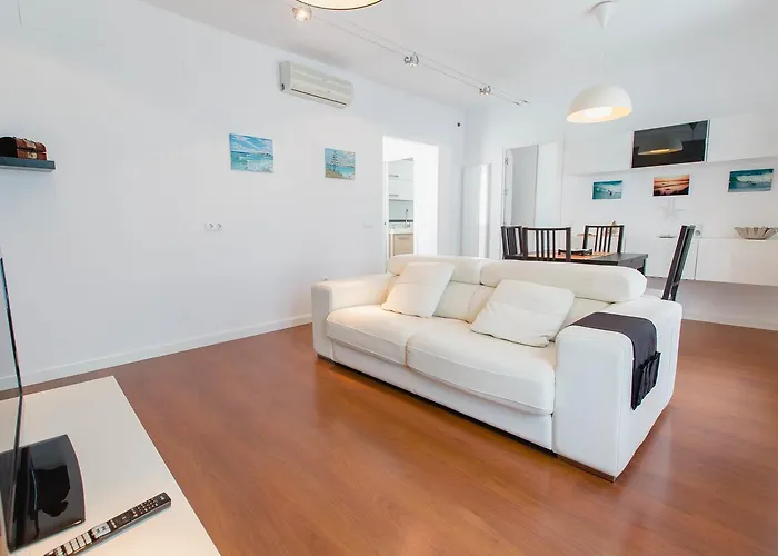 A Un Pasito Del Mercado