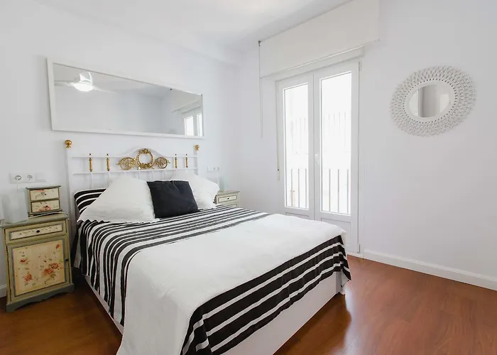 A Un Pasito Del Mercado * 카디스